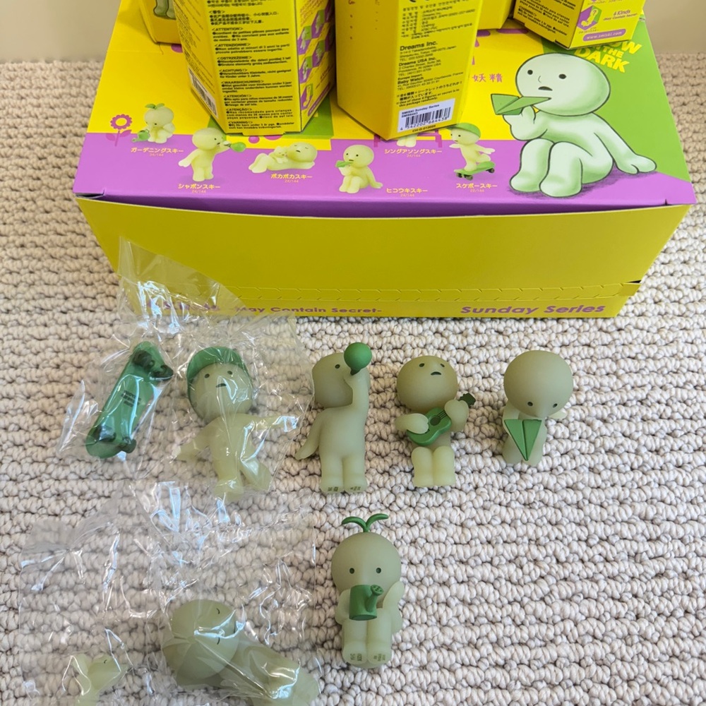 Brand New w/ Box Smiski Sunday Series Set of 6 Skateboarding Sunbathing Garden